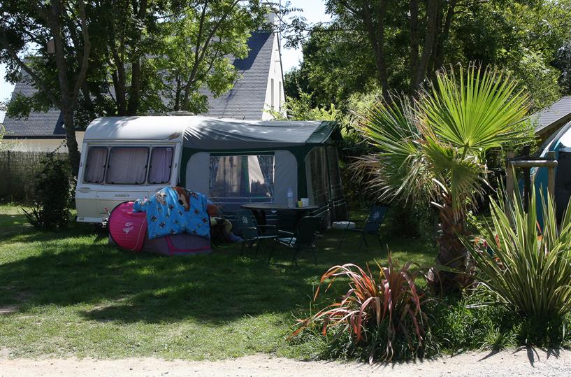 Camping familial avec piscine et emplacements nu à Sarzeau - Mrobihan - Bretagne