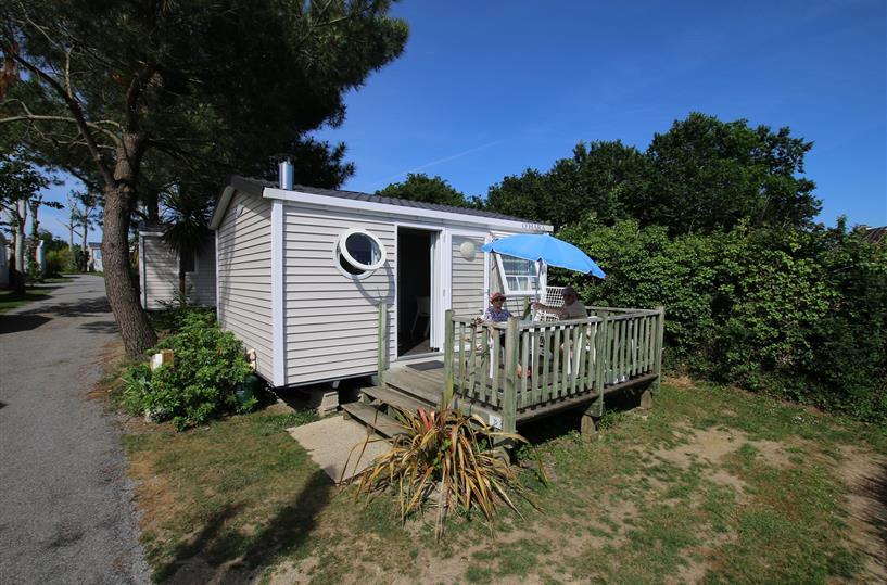 Camping Sarzeau - Camping Les Genêts - Votre mobile home 2 personnes au camping les Genêts en Bretagne Sud