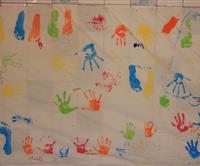 Atelier peinture avec les enfants au camping les Genêts à Sarzeau