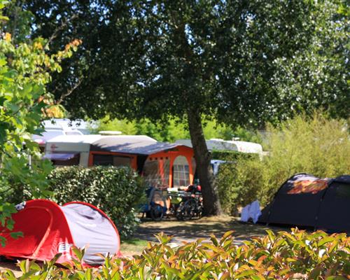 Camping familial avec piscine en Bretagne