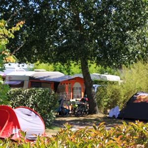Camping familial avec piscine en Bretagne