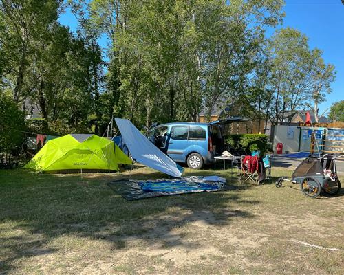 Emplacement toile de tente ou caravane à Sarzeauu