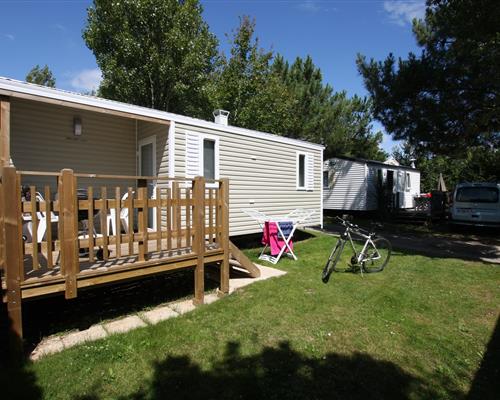 Mobile-home Corsaire 2 chambres dans un camping familial Les Genêts en Bretagne Sud